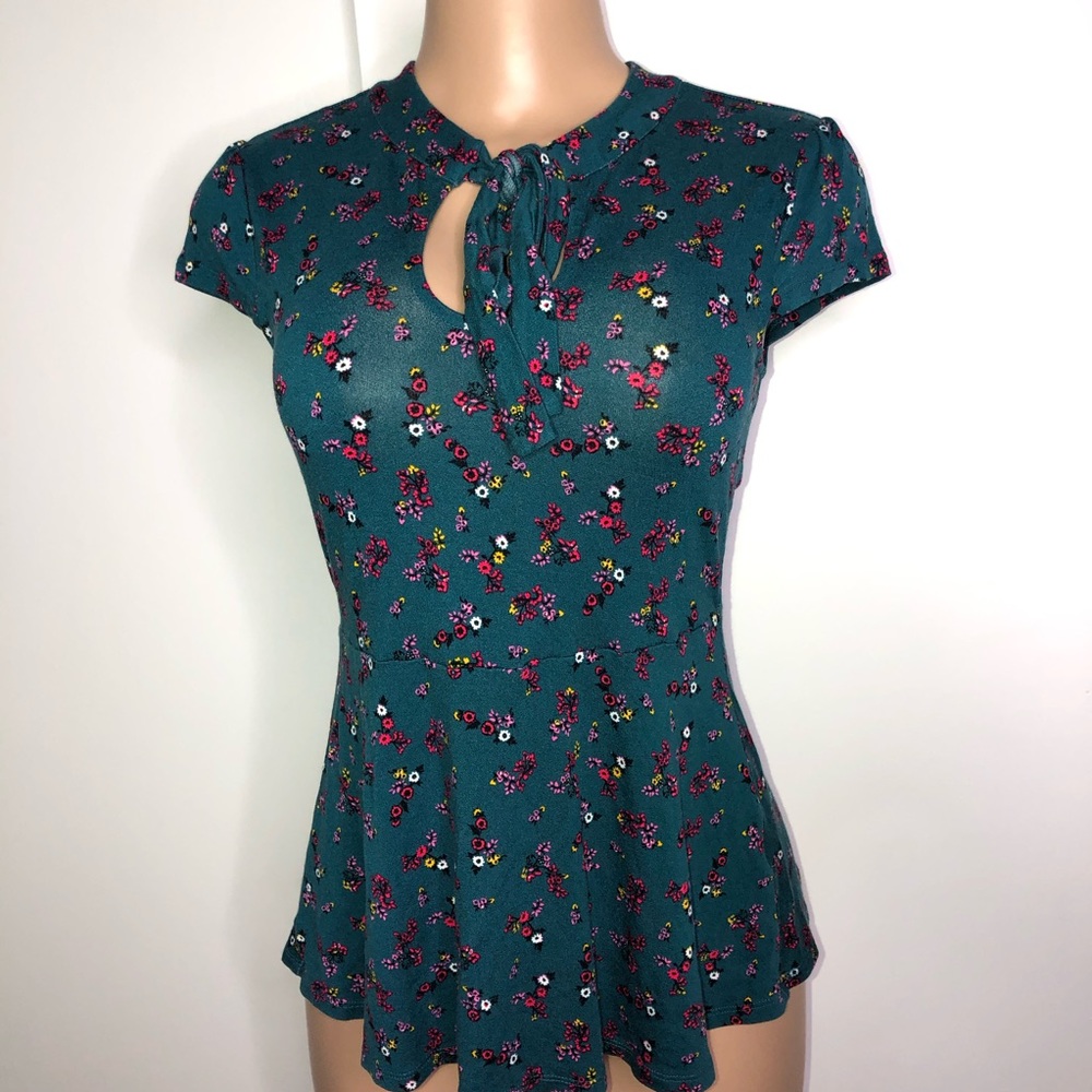 ModCloth Floral Peplum Blouse Top Size XS Green